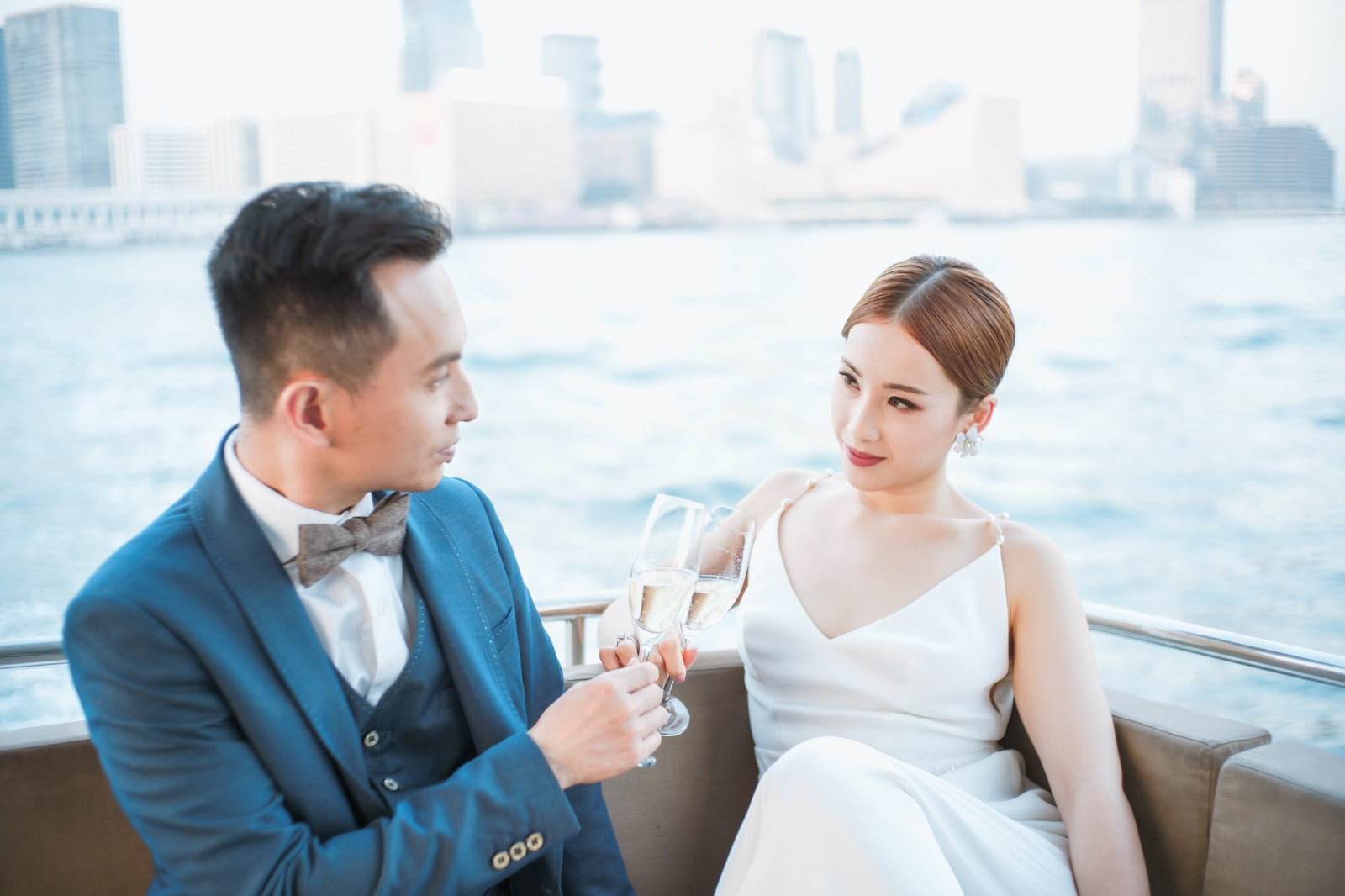 2024 2025 香港遊艇海上Prewedding Package, 香港遊艇，香港遊艇海上Prewedding Package, 香港遊艇租借，香港寵物友善遊艇拍攝，香港寵物友善遊艇Prewedding Package，香港遊艇Prewedding 推薦，海上Prewedding