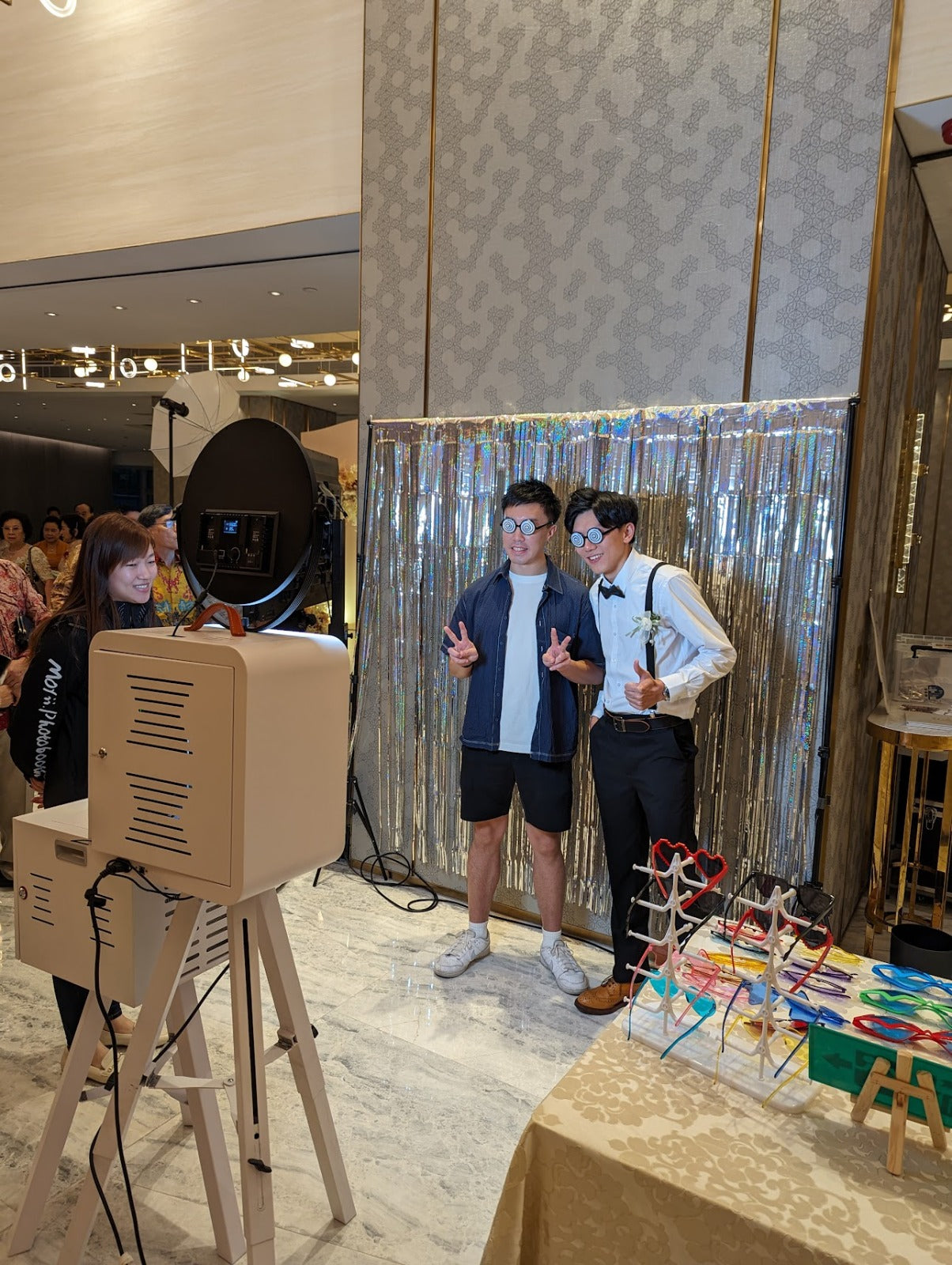 婚禮 photo booth，婚禮 photo booth推薦，婚禮 photo booth價錢，婚禮 photo booth租借，婚禮 photo booth 自助影相，Wedding photo booth，婚禮 Wedding photo booth，婚禮 Wedding photo booth 推薦，婚禮 Wedding photo booth 價錢，婚禮 photo booth 即影即有自拍機，婚禮即影即有自拍機，婚禮照相亭