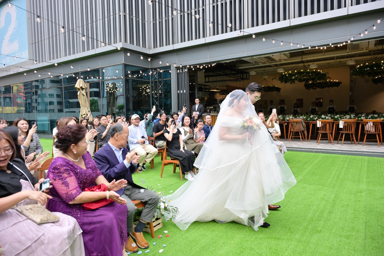 觀塘室內輕婚禮，香港室內輕婚禮，香港室內輕婚禮場地，室內婚攝，香港輕婚禮場地，輕婚禮場地，輕婚禮香港，香港室內婚紗照，香港室內婚紗攝影，香港輕婚紗，香港婚紗，香港輕婚禮，香港輕婚禮籌備，香港輕婚禮場地推薦，香港室內輕婚禮推薦，香港小型證婚場地,香港小型證婚場地推薦，香港輕婚禮證婚套餐，香港輕婚禮證婚套餐價錢，香港輕婚禮證婚套餐推薦，香港室內輕婚禮證婚場地，香港室內輕婚禮證婚場地推薦，香港室內婚禮場地，婚禮場地，婚禮場地推薦